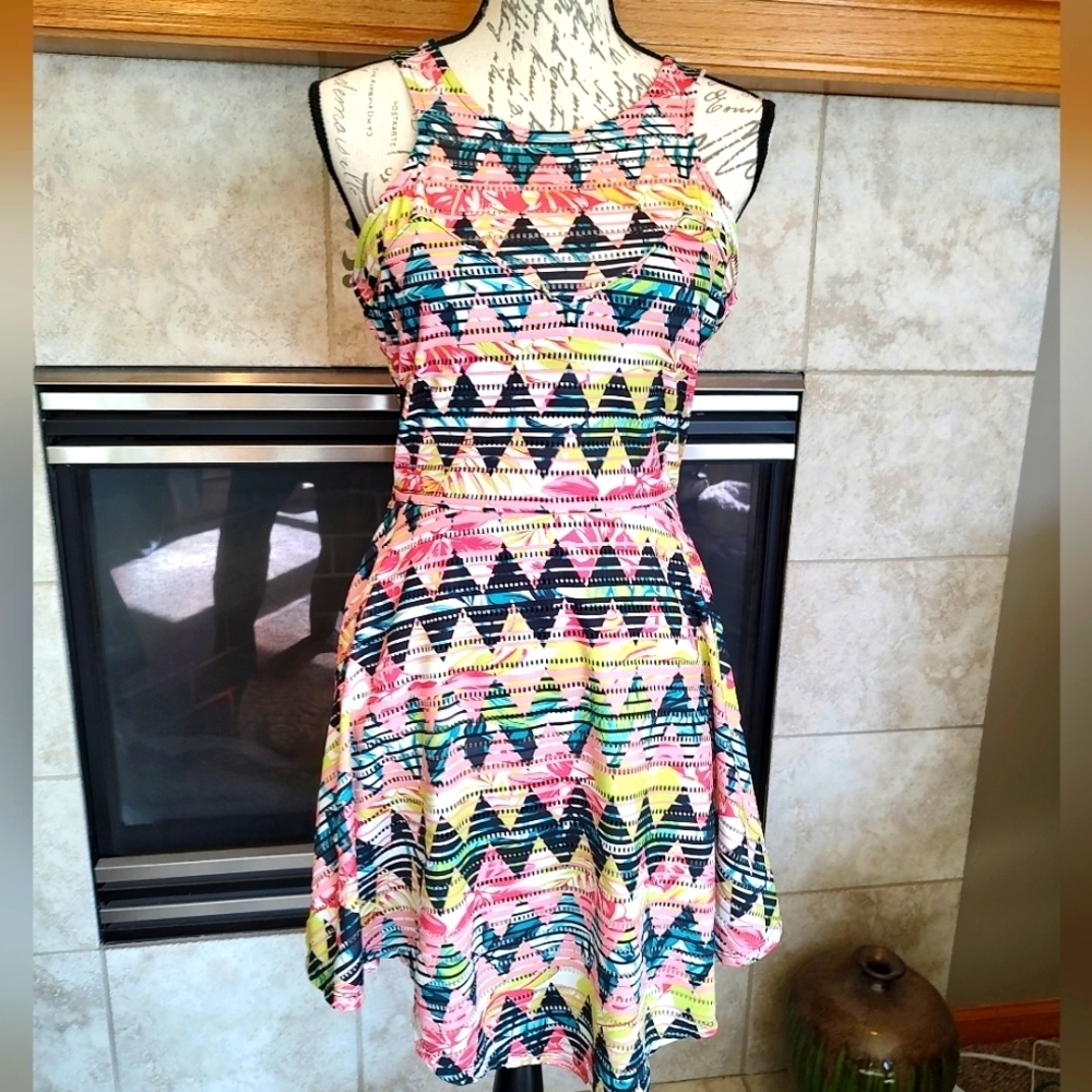 💥 3/$20 Material Girl Medium Sleeveless Dress!